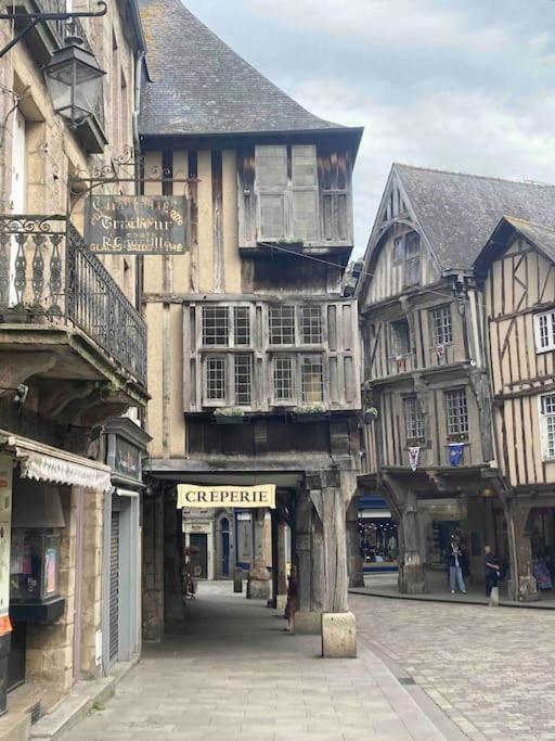 La Belle Consigne - Appartements Dinan Centre Gare Luaran gambar