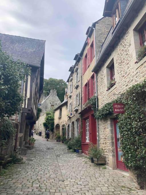 La Belle Consigne - Appartements Dinan Centre Gare Luaran gambar