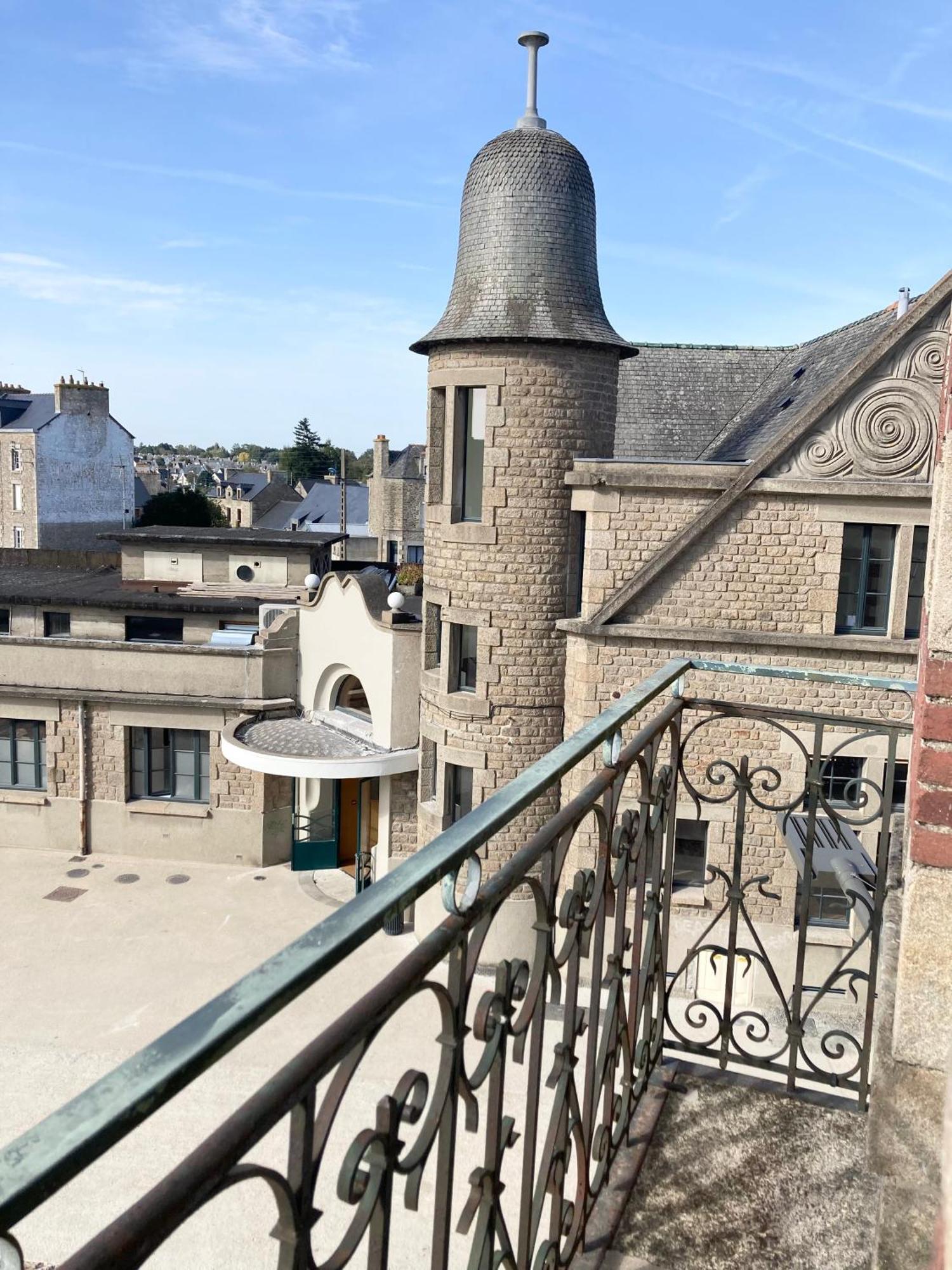 La Belle Consigne - Appartements Dinan Centre Gare Luaran gambar